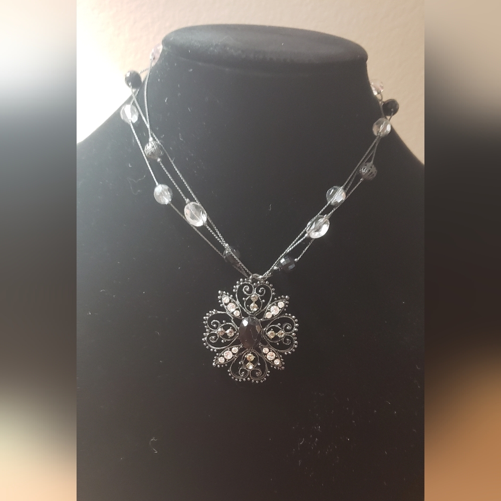Short necklace
